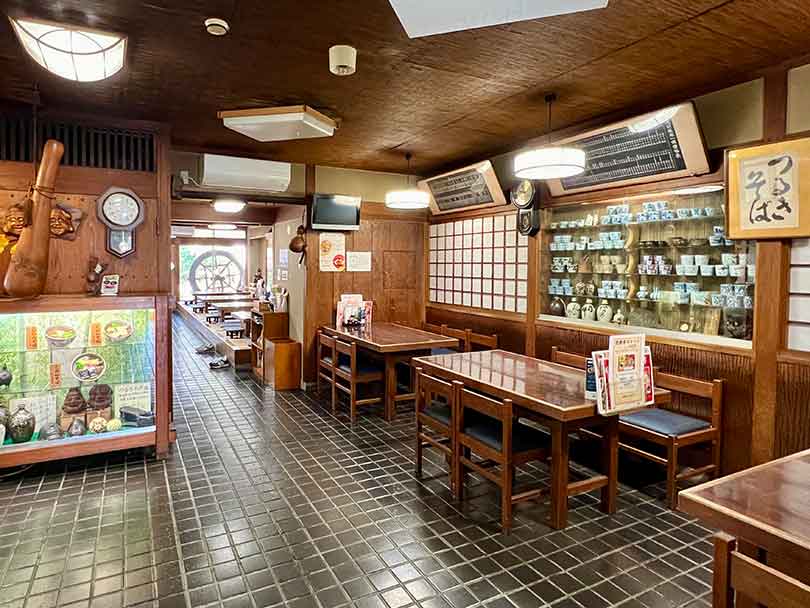 越前つるまきそば本店の店内の画像